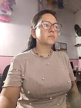 Abbyjoness21 from StripChat is Freechat