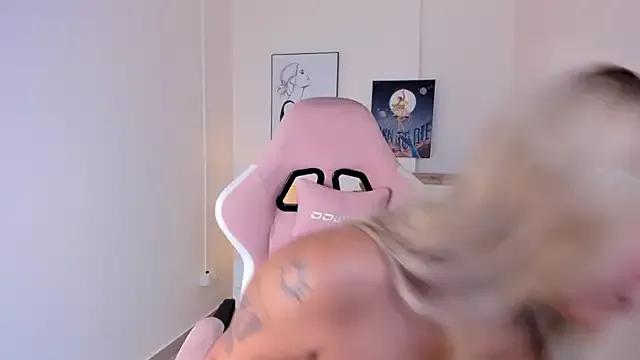 Check-out the world of girls and talk with our steaming hot slutz, bringing your desired characters to life with authentic apparel and cam streams.
