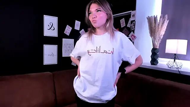 Check-out the world of girls and talk with our steaming hot slutz, bringing your desired characters to life with authentic apparel and cam streams.
