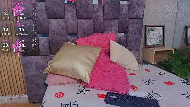 aisha_8_ from StripChat is Freechat