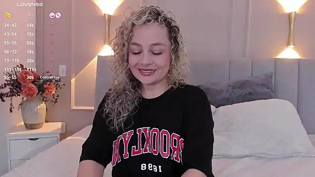 Check-out the world of girls and talk with our steaming hot slutz, bringing your desired characters to life with authentic apparel and cam streams.