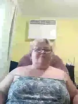 AlenushkaGold from StripChat is Freechat