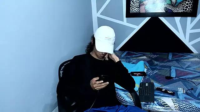 Alex_a_Emma from StripChat is Freechat