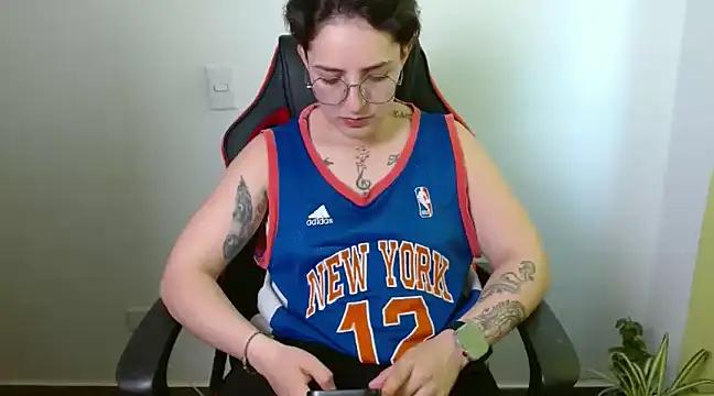 Check-out the world of girls and talk with our steaming hot slutz, bringing your desired characters to life with authentic apparel and cam streams.