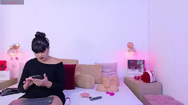 Check-out the world of girls and talk with our steaming hot slutz, bringing your desired characters to life with authentic apparel and cam streams.