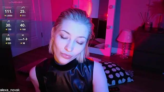 Check-out the world of girls and talk with our steaming hot slutz, bringing your desired characters to life with authentic apparel and cam streams.
