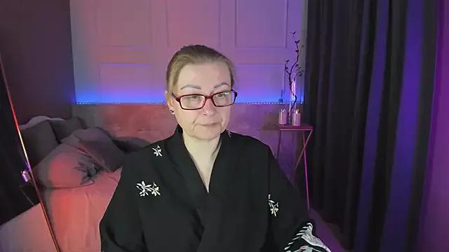 AlexandraKind from StripChat is Freechat