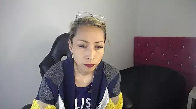AlexiaJames_ from StripChat is Freechat