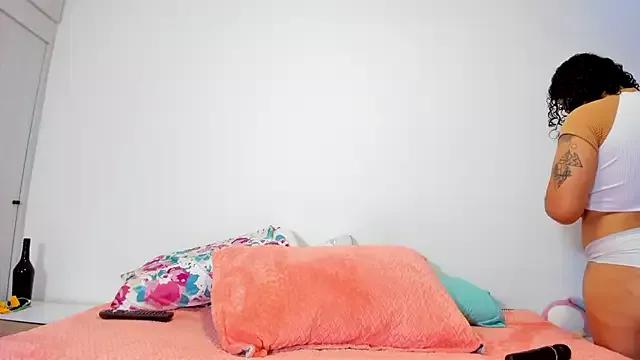 Check-out the world of girls and talk with our steaming hot slutz, bringing your desired characters to life with authentic apparel and cam streams.