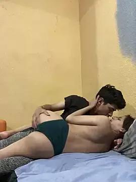 Alicecow20_UwU from StripChat is Freechat