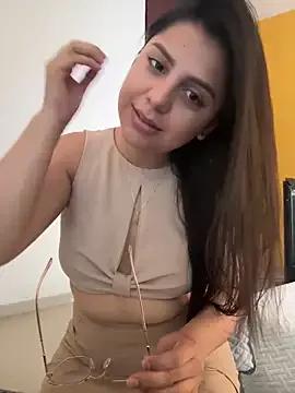 AliceGarc from StripChat is Freechat