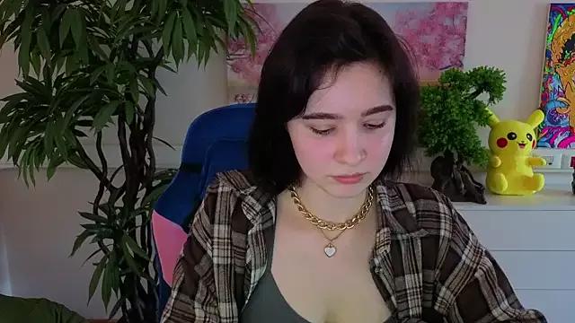 AliceMathis from StripChat is Freechat