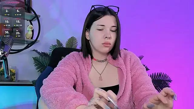Check-out the world of girls and talk with our steaming hot slutz, bringing your desired characters to life with authentic apparel and cam streams.