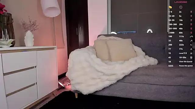 Alicia-vega from StripChat is Freechat