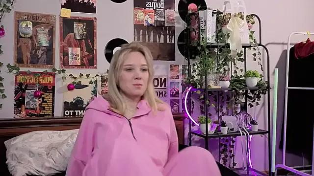 Check-out the world of girls and talk with our steaming hot slutz, bringing your desired characters to life with authentic apparel and cam streams.