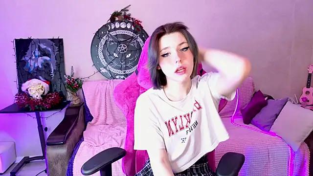 Check-out the world of girls and talk with our steaming hot slutz, bringing your desired characters to life with authentic apparel and cam streams.