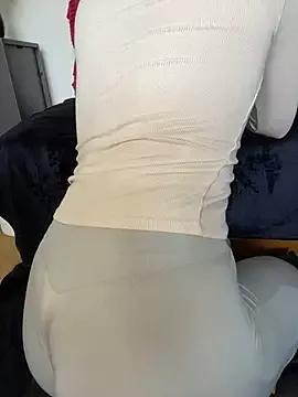 AlisaaRose from StripChat is Freechat