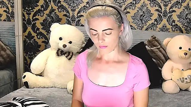 Check-out the world of girls and talk with our steaming hot slutz, bringing your desired characters to life with authentic apparel and cam streams.
