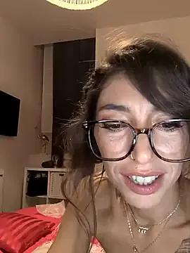 Photos of Amani_thewolf from StripChat is Freechat
