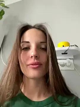 AmiLavs from StripChat is Freechat