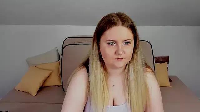 Andrea_Robinson from StripChat is Freechat