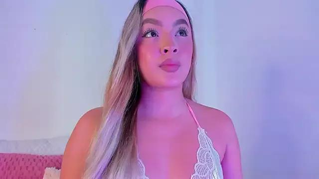 Check-out the world of girls and talk with our steaming hot slutz, bringing your desired characters to life with authentic apparel and cam streams.
