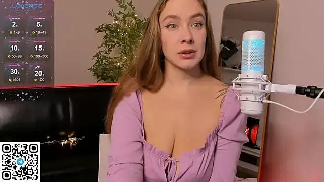 AngelPaull from StripChat is Freechat