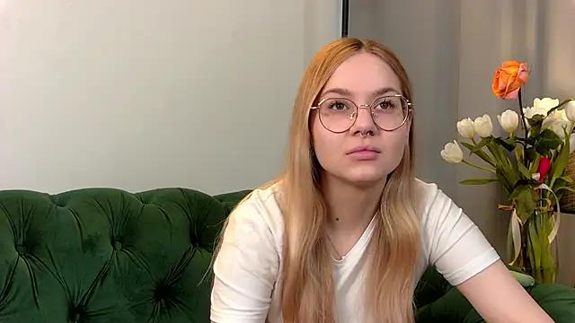 Check-out the world of girls and talk with our steaming hot slutz, bringing your desired characters to life with authentic apparel and cam streams.