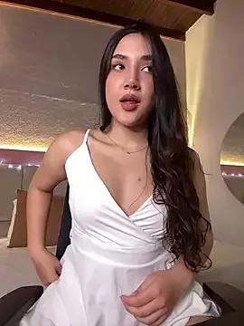 AniiRose from StripChat is Freechat