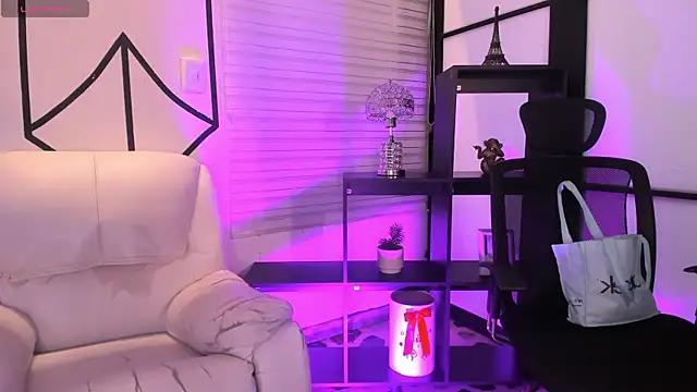 Check-out the world of girls and talk with our steaming hot slutz, bringing your desired characters to life with authentic apparel and cam streams.