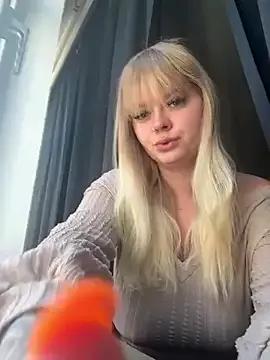 AnnaLenaaa from StripChat is Freechat