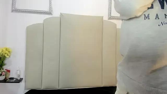 Anto_kira from StripChat is Freechat