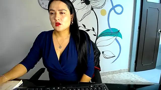 AntonellaLove_ from StripChat is Freechat