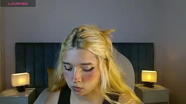 Check-out the world of girls and talk with our steaming hot slutz, bringing your desired characters to life with authentic apparel and cam streams.