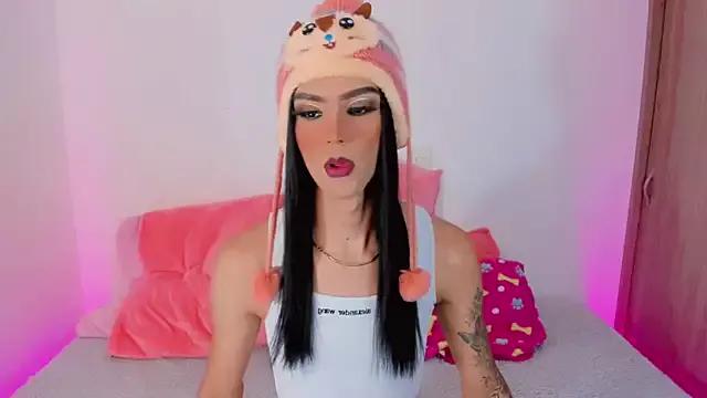 Check-out the world of girls and talk with our steaming hot slutz, bringing your desired characters to life with authentic apparel and cam streams.