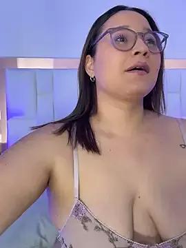 Ava_sweety from StripChat is Freechat