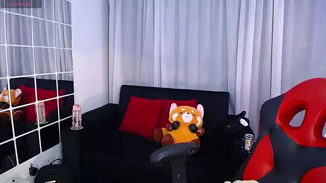 Check-out the world of girls and talk with our steaming hot slutz, bringing your desired characters to life with authentic apparel and cam streams.