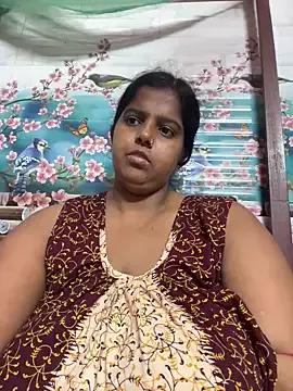 Beauty-queen from StripChat is Freechat
