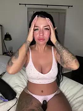 Check-out the world of girls and talk with our steaming hot slutz, bringing your desired characters to life with authentic apparel and cam streams.