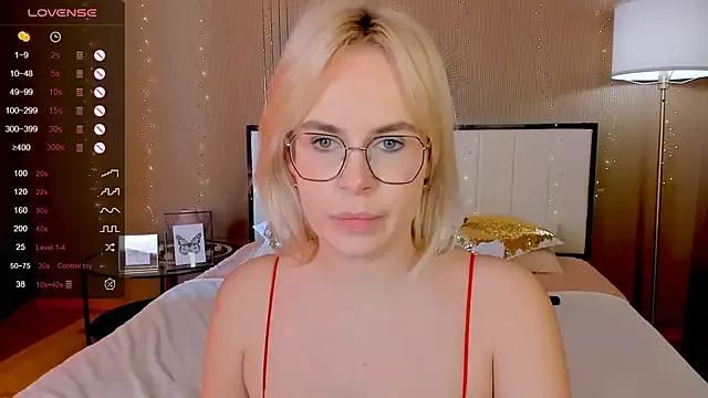 Check-out the world of girls and talk with our steaming hot slutz, bringing your desired characters to life with authentic apparel and cam streams.