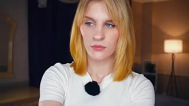 BereniceCouch from StripChat is Freechat