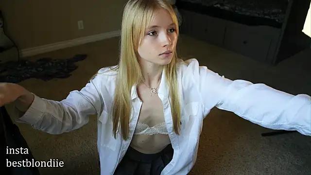 Check-out the world of girls and talk with our steaming hot slutz, bringing your desired characters to life with authentic apparel and cam streams.