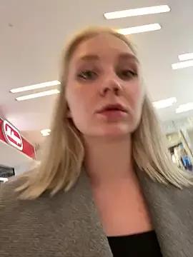 Blond_doll from StripChat is Freechat