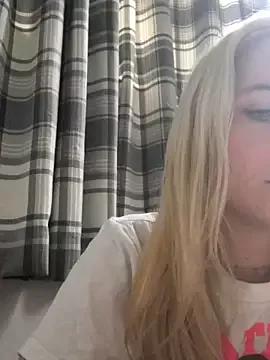 Blondie_Sofia_Essexbabe from StripChat is Freechat