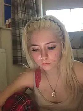 Blondie_Sofia_Essexbabe from StripChat is Freechat