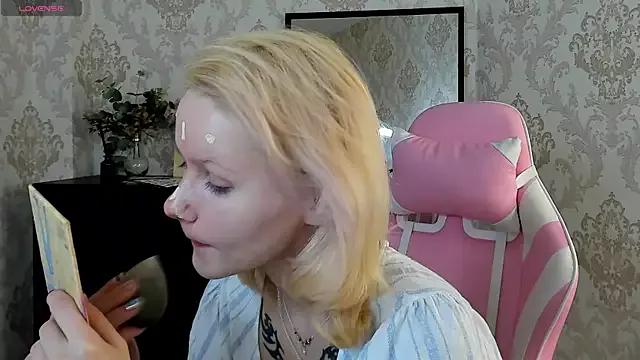 Check-out the world of girls and talk with our steaming hot slutz, bringing your desired characters to life with authentic apparel and cam streams.