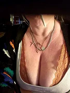 Check-out the world of girls and talk with our steaming hot slutz, bringing your desired characters to life with authentic apparel and cam streams.