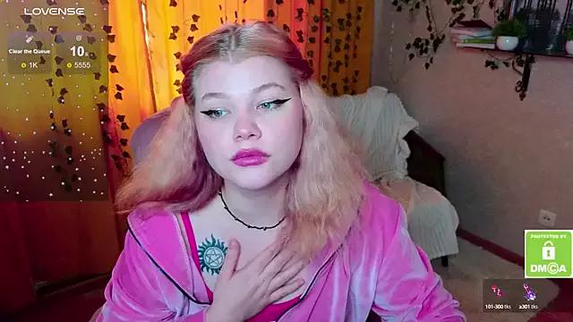 Check-out the world of girls and talk with our steaming hot slutz, bringing your desired characters to life with authentic apparel and cam streams.