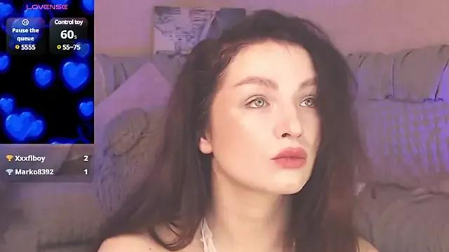 BritneyBarker from StripChat is Freechat
