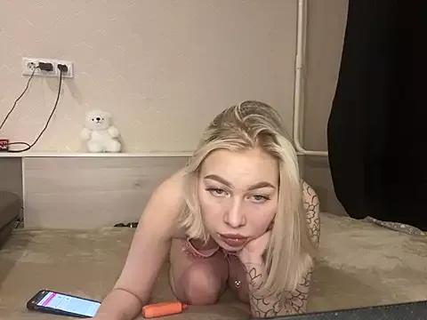 Check-out the world of girls and talk with our steaming hot slutz, bringing your desired characters to life with authentic apparel and cam streams.